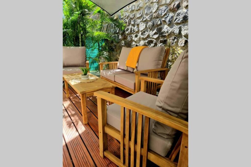 L'Instant Evasion, Studio Avec Terrasse, Piscine ! แซ็งต์-จีลส์-เลส์-แบ็งส์ ภายนอก รูปภาพ
