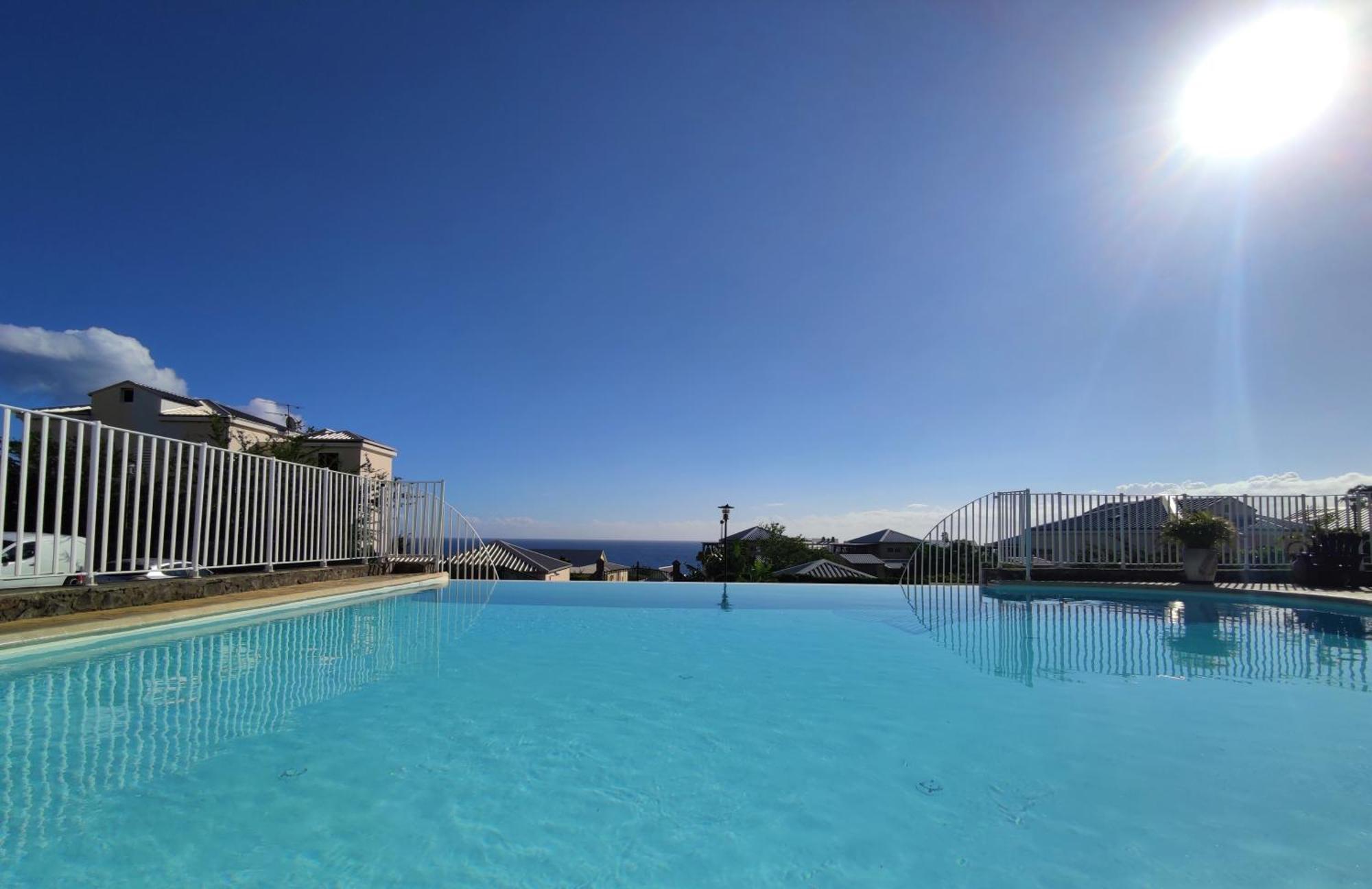 L'Instant Evasion, Studio Avec Terrasse, Piscine ! แซ็งต์-จีลส์-เลส์-แบ็งส์ ภายนอก รูปภาพ